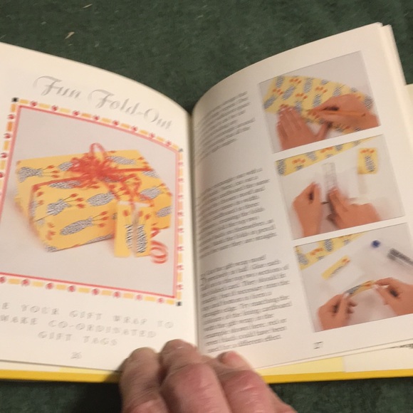 ”The Miniature Book of Gift Wrapping” Hardcover with dust jacket - Picture 3 of 3